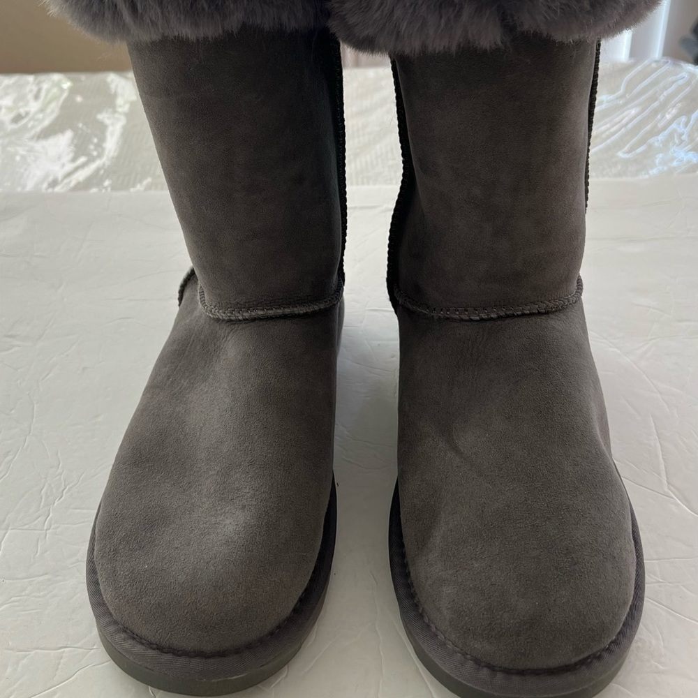 NEW Women Australia Luxe Collective sheepskin Suede Boots, Grey, Size 7, inc Box